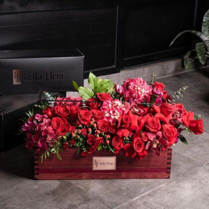 Lakewood Collection with elegant Valentine Roses and Hearts, ideal for Valentine's Day.
