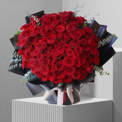 Valentine's Day Flowers Bouquet Collection featuring a variety of Valentines Roses and Flowers.