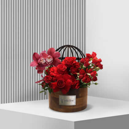 Lakewood Collection with elegant Valentine Roses and Hearts, ideal for Valentine's Day.